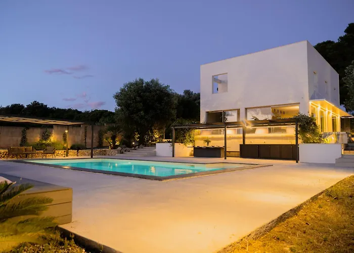 Degli Ulivi Salento Design Villa *